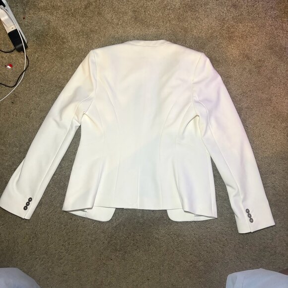 Size Small The Limited Scandal Collection White Blazer - Picture 5 of 6
